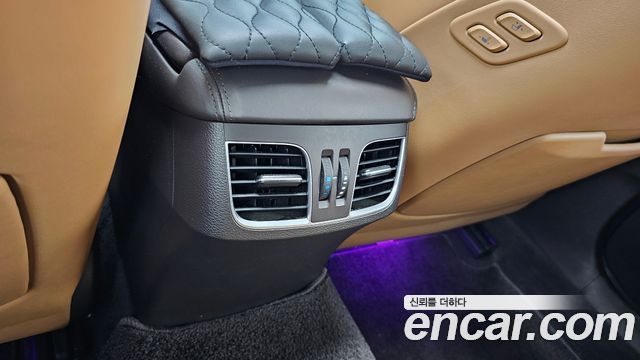 Genesis G80 2017 — photo 32