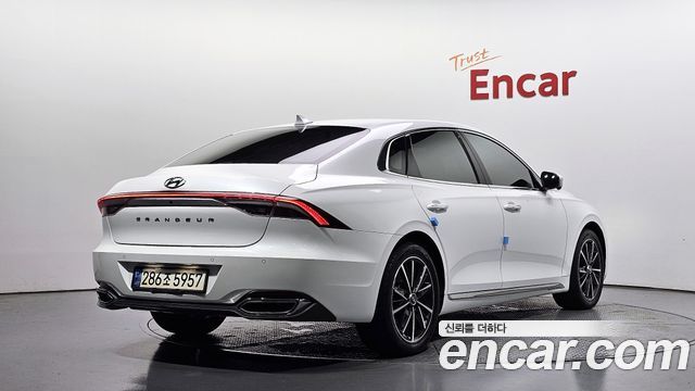 Hyundai Grandeur 2022 — photo 2