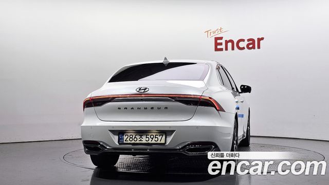 Hyundai Grandeur 2022 — photo 4