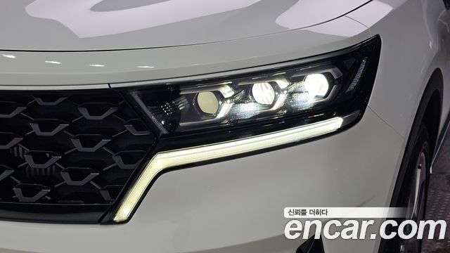 Kia Sorento 2023 — photo 8