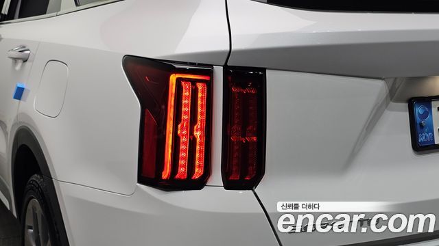 Kia Sorento 2023 — photo 9