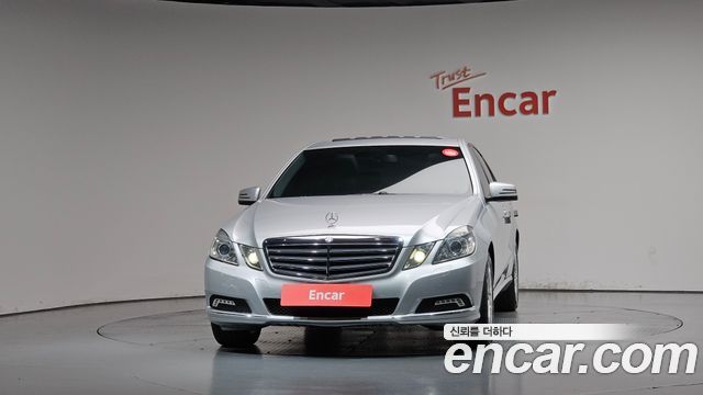 Mercedes-Benz E-Class 2010 — photo 3