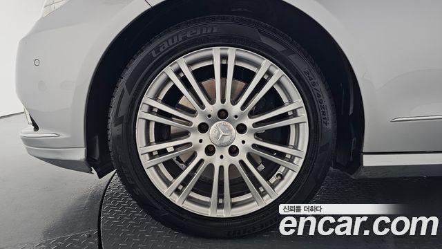 Mercedes-Benz E-Class 2010 — photo 5