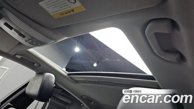 Mercedes-Benz E-Class 2010 — photo 19