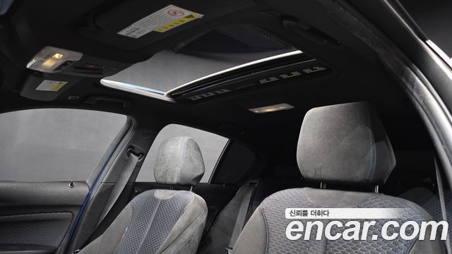 BMW 1-Series 2018 — photo 24