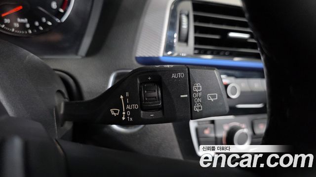 BMW 1-Series 2018 — photo 28