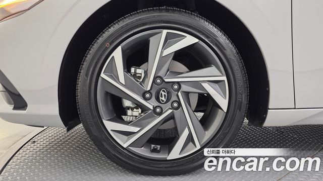 Hyundai AVANTE 2024 — photo 5