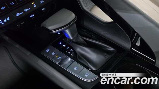 Hyundai AVANTE 2024 — photo 12