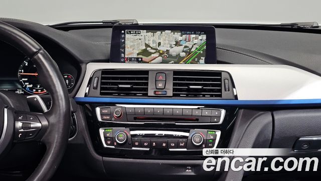 BMW 3-Series 2018 — photo 24