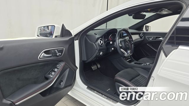 Mercedes-Benz CLA-Class 2018 — photo 13