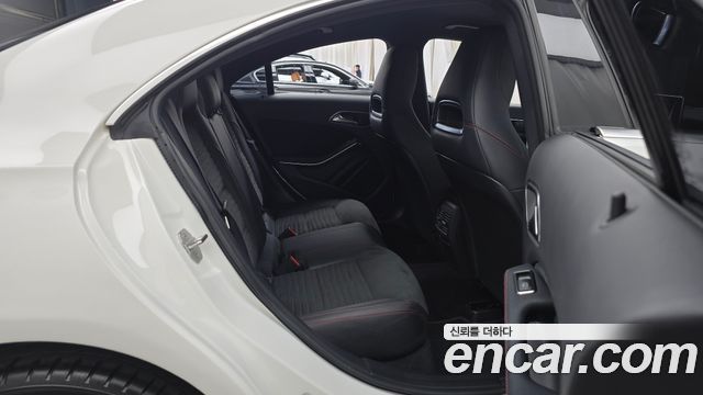 Mercedes-Benz CLA-Class 2018 — photo 17