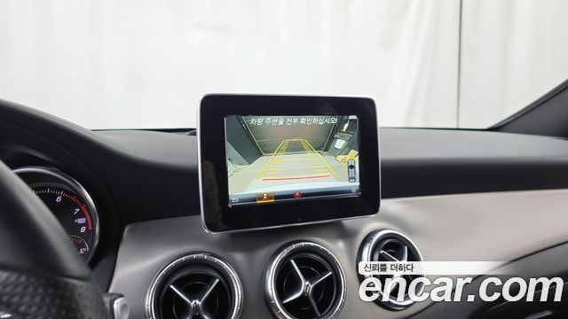 Mercedes-Benz CLA-Class 2018 — photo 21