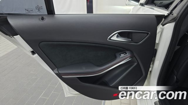 Mercedes-Benz CLA-Class 2018 — photo 15