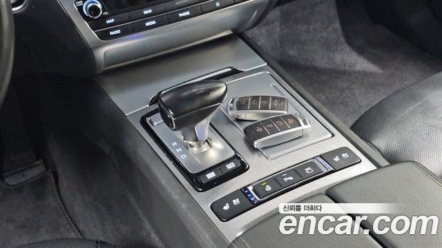 Genesis G80 2020 — photo 12