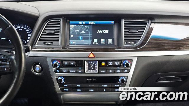 Genesis G80 2020 — photo 24