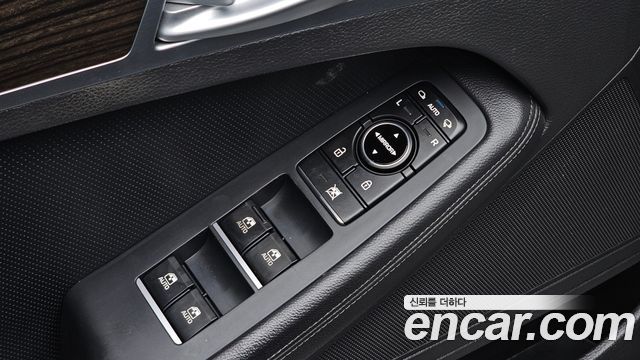 Genesis G80 2020 — photo 27