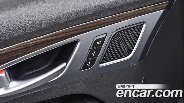 Genesis G80 2020 — photo 29