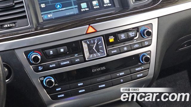 Genesis G80 2020 — photo 31