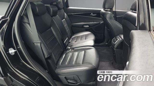 Kia Sorento 2018 — photo 11