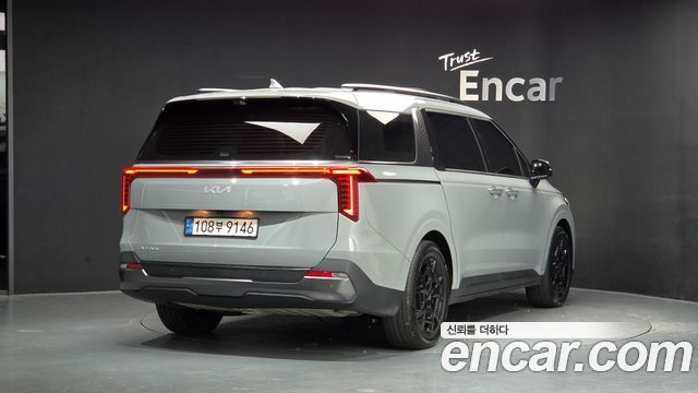 Kia Canival 2025 — photo 2