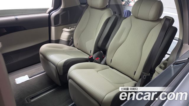Kia Canival 2025 — photo 33