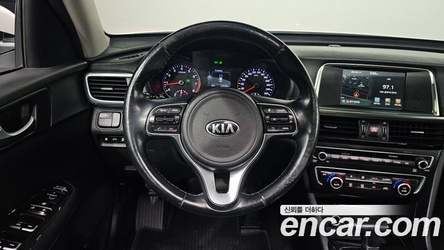 Kia K5 2016 — photo 12