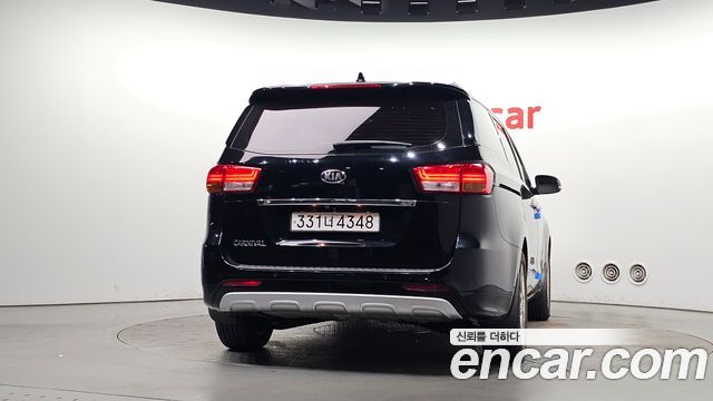 Kia Canival 2018 — photo 4