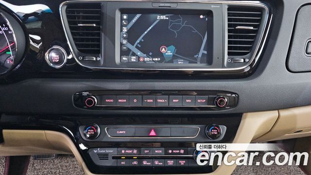 Kia Canival 2018 — photo 15
