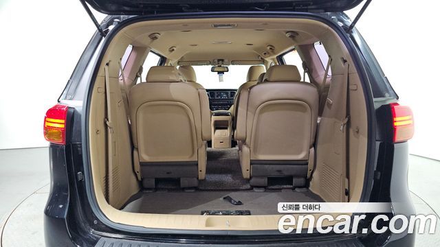 Kia Canival 2018 — photo 20