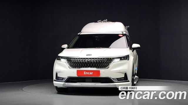 Kia Canival 2021 — photo 3