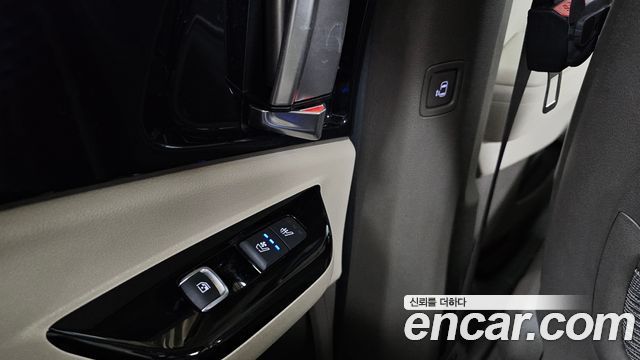 Kia Canival 2021 — photo 24