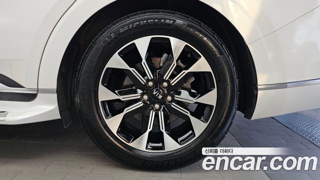 Kia Canival 2021 — photo 7
