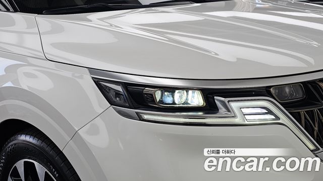 Kia Canival 2021 — photo 8