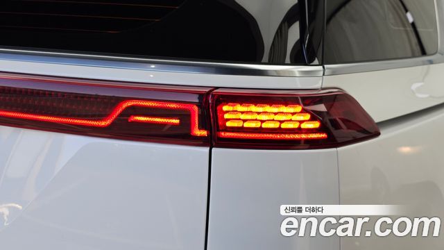 Kia Canival 2021 — photo 9
