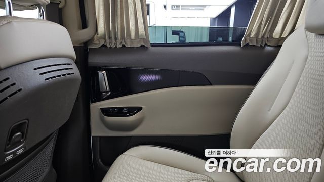 Kia Canival 2021 — photo 15