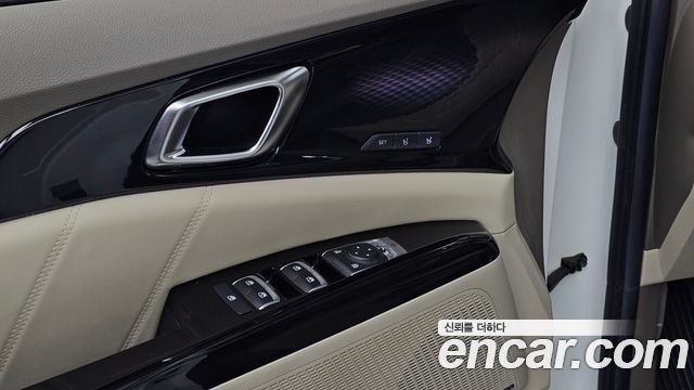 Kia Canival 2021 — photo 29