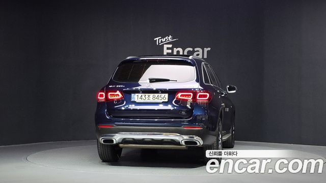 Mercedes-Benz GLC-Class 2021 — photo 4