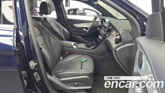 Mercedes-Benz GLC-Class 2021 — photo 17