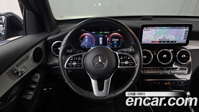 Mercedes-Benz GLC-Class 2021 — photo 19