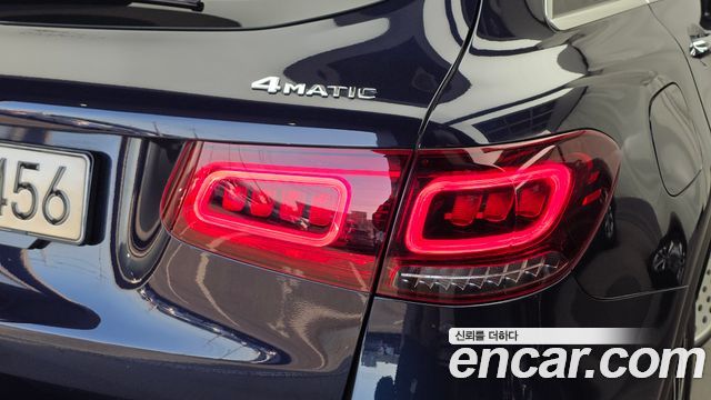 Mercedes-Benz GLC-Class 2021 — photo 9