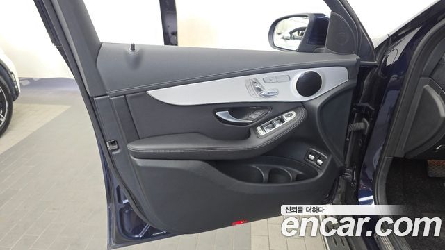 Mercedes-Benz GLC-Class 2021 — photo 14