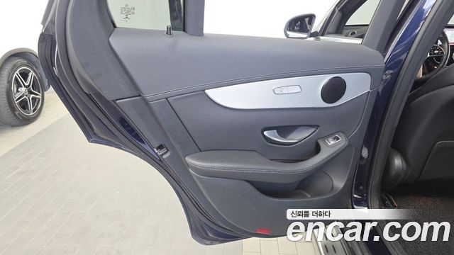 Mercedes-Benz GLC-Class 2021 — photo 15