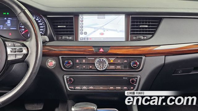 Kia K7 2016 — photo 20