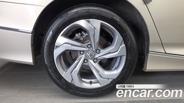 Honda Accord 2018 — photo 5