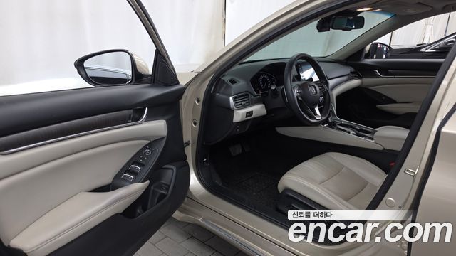Honda Accord 2018 — photo 13