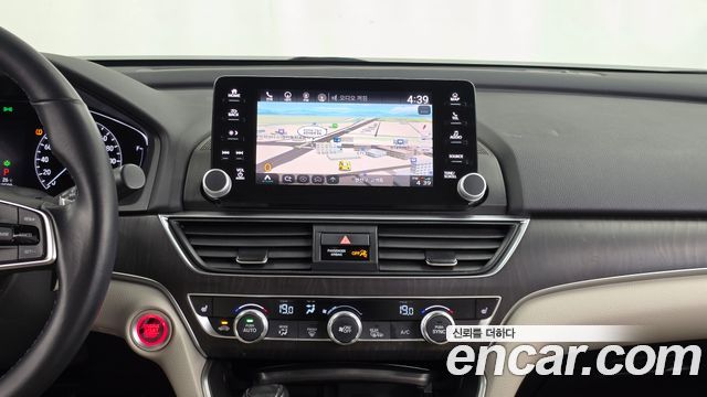 Honda Accord 2018 — photo 20