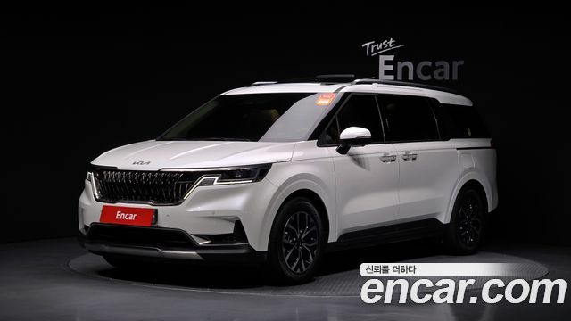 Kia Canival 2023 — photo 1