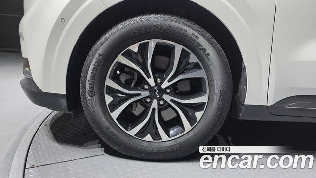 Kia Canival 2023 — photo 5