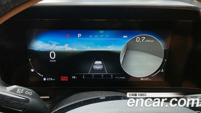 Kia Canival 2023 — photo 11