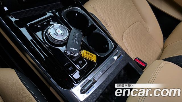 Kia Canival 2023 — photo 12